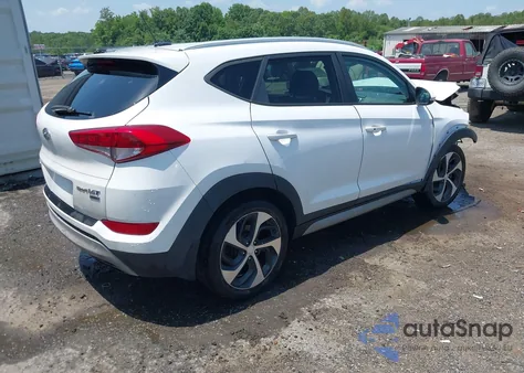 2017 Hyundai Tucson Sport z USA, uszkodzony, nr VIN KM8J3CA25HU293407